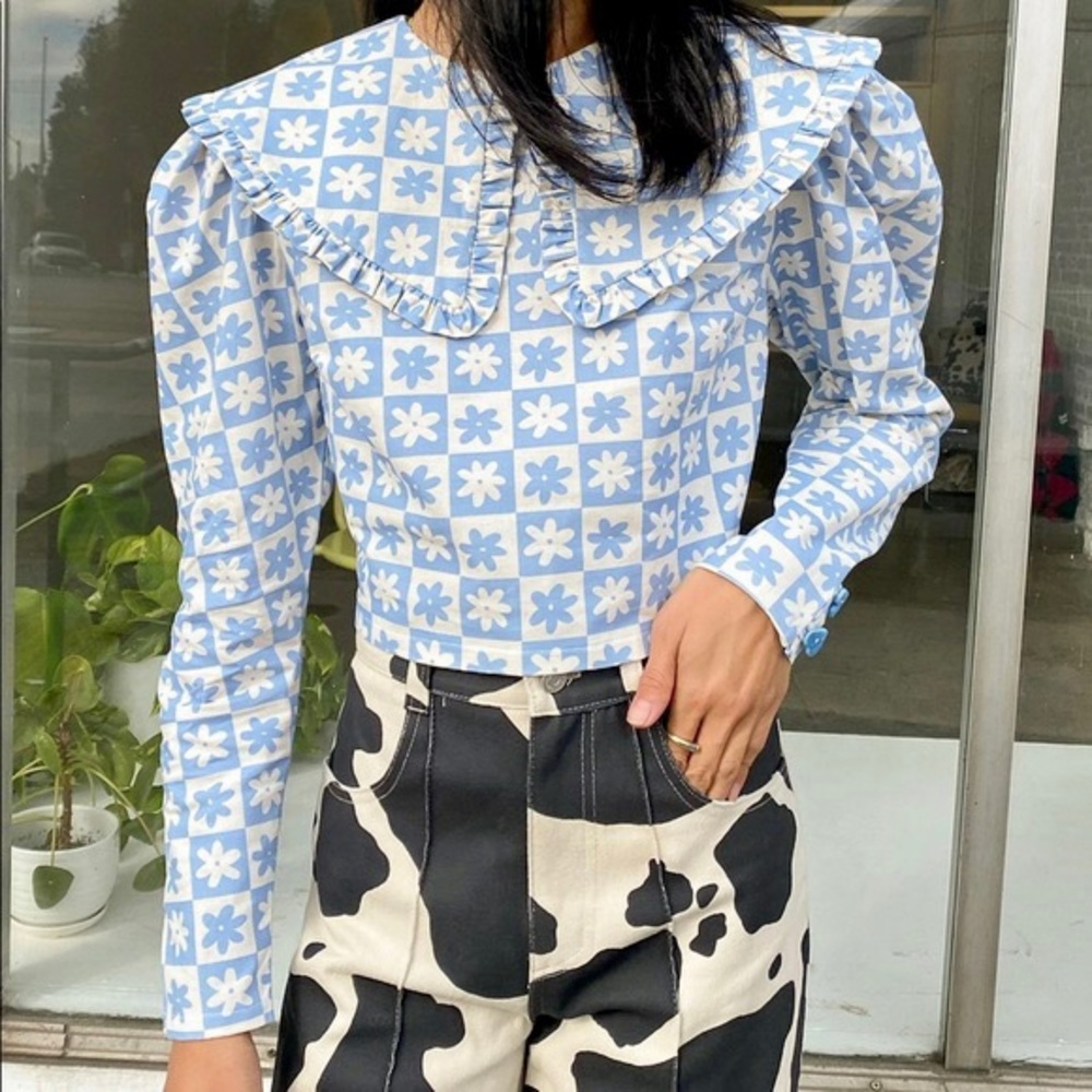 Lisa Says Gah Blue Daisy Check Blouse